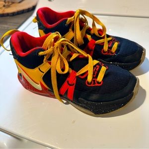 Nike LeBron Witness 7 Big Kids’ Basketball Shoes